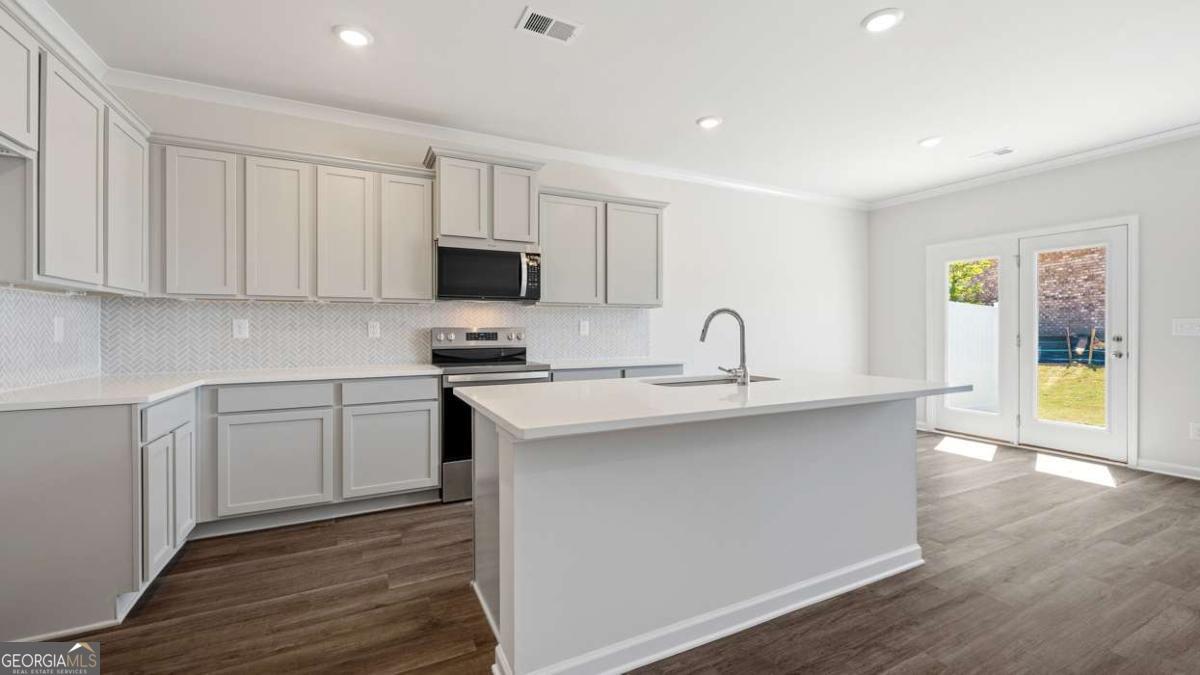 510 Silver Moon Drive Property Photo 9