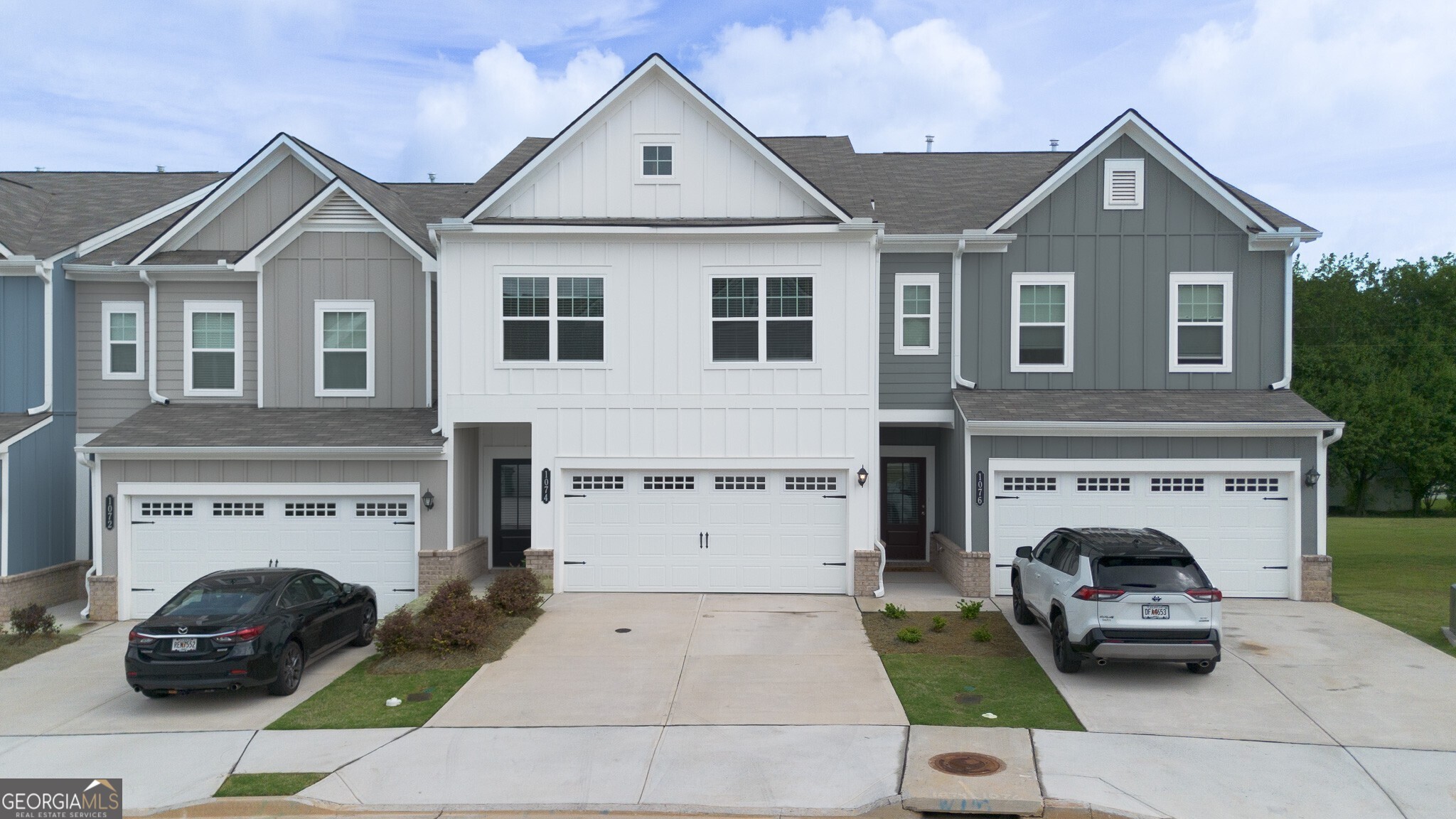 1074 Chastain Drive # 44 Property Photo 1