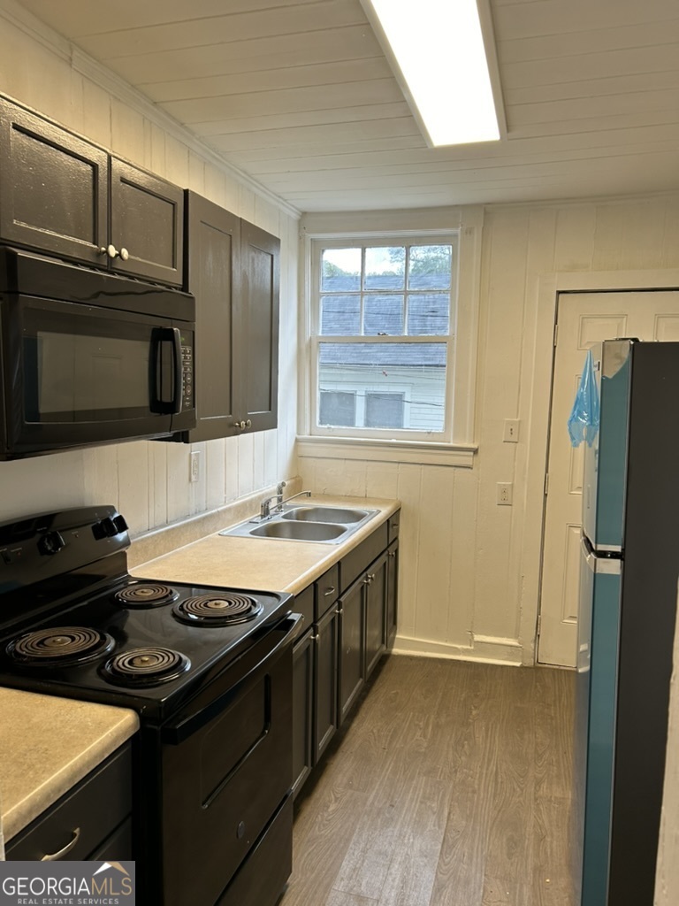 441 Holderness Street Sw Property Photo 3