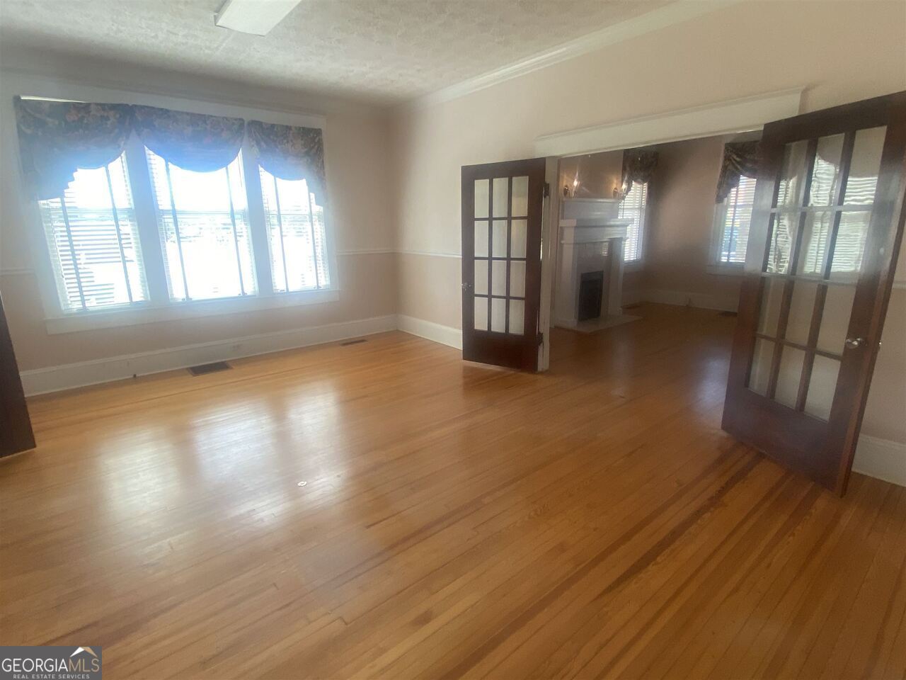 38 S Broad Street Suite 101 Property Photo 3