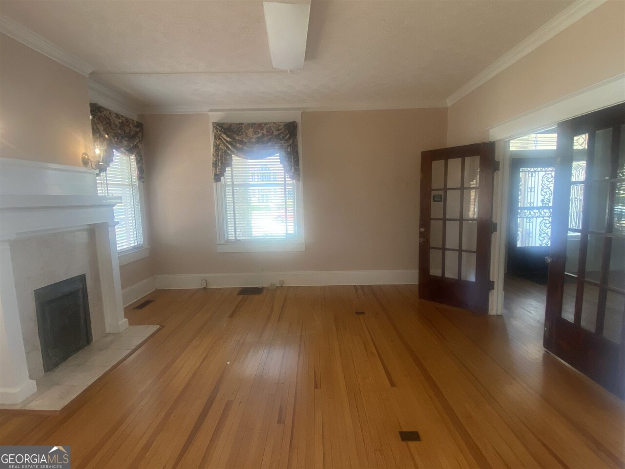 38 S Broad Street Suite 101 Property Photo 4