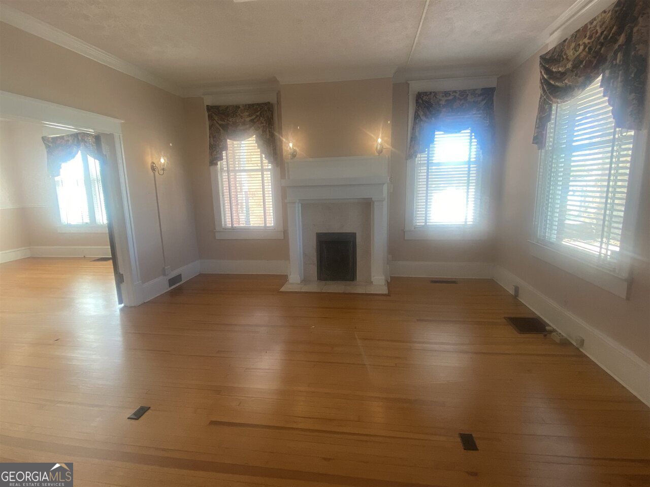 38 S Broad Street Suite 101 Property Photo 6