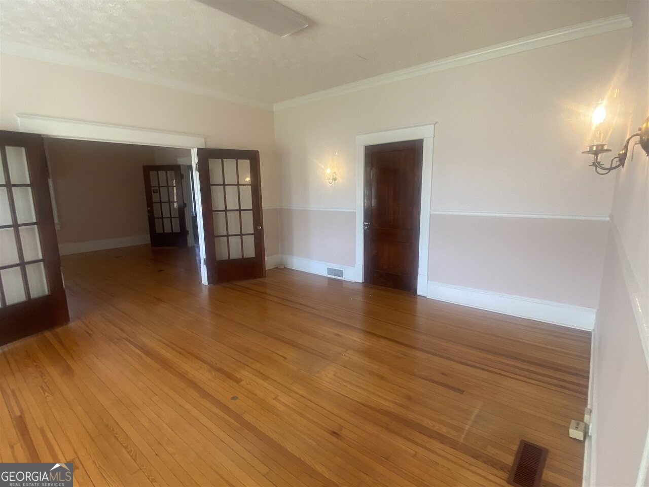 38 S Broad Street Suite 101 Property Photo 7
