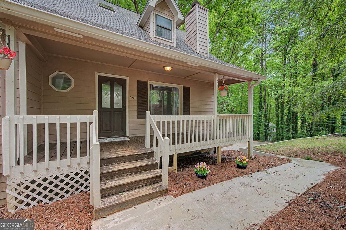 251 Paces Lakes Drive Property Photo 3