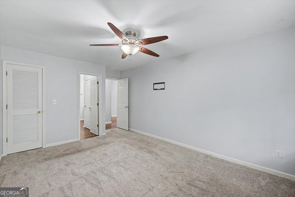 251 Paces Lakes Drive Property Photo 19