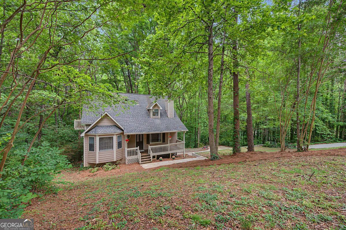 251 Paces Lakes Drive Property Photo 32
