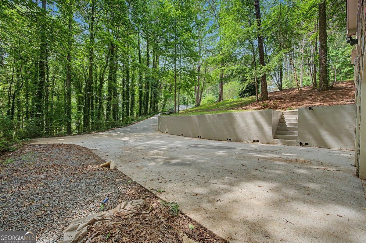 251 Paces Lakes Drive Property Photo 36