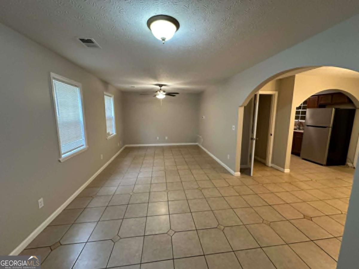 6717 Lakewood Drive Property Photo 2