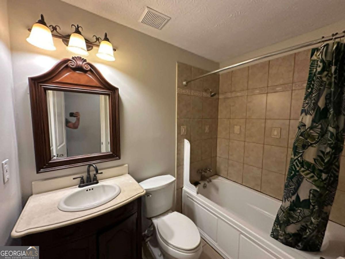 6717 Lakewood Drive Property Photo 14