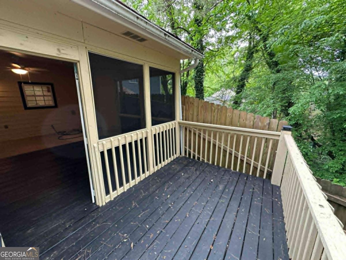 6717 Lakewood Drive Property Photo 18