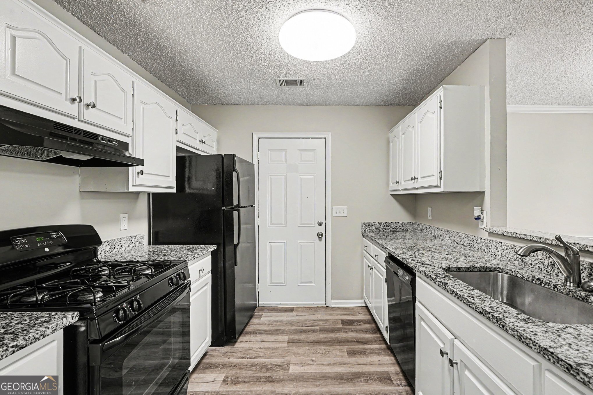1382 N Hampton Drive Property Photo 6
