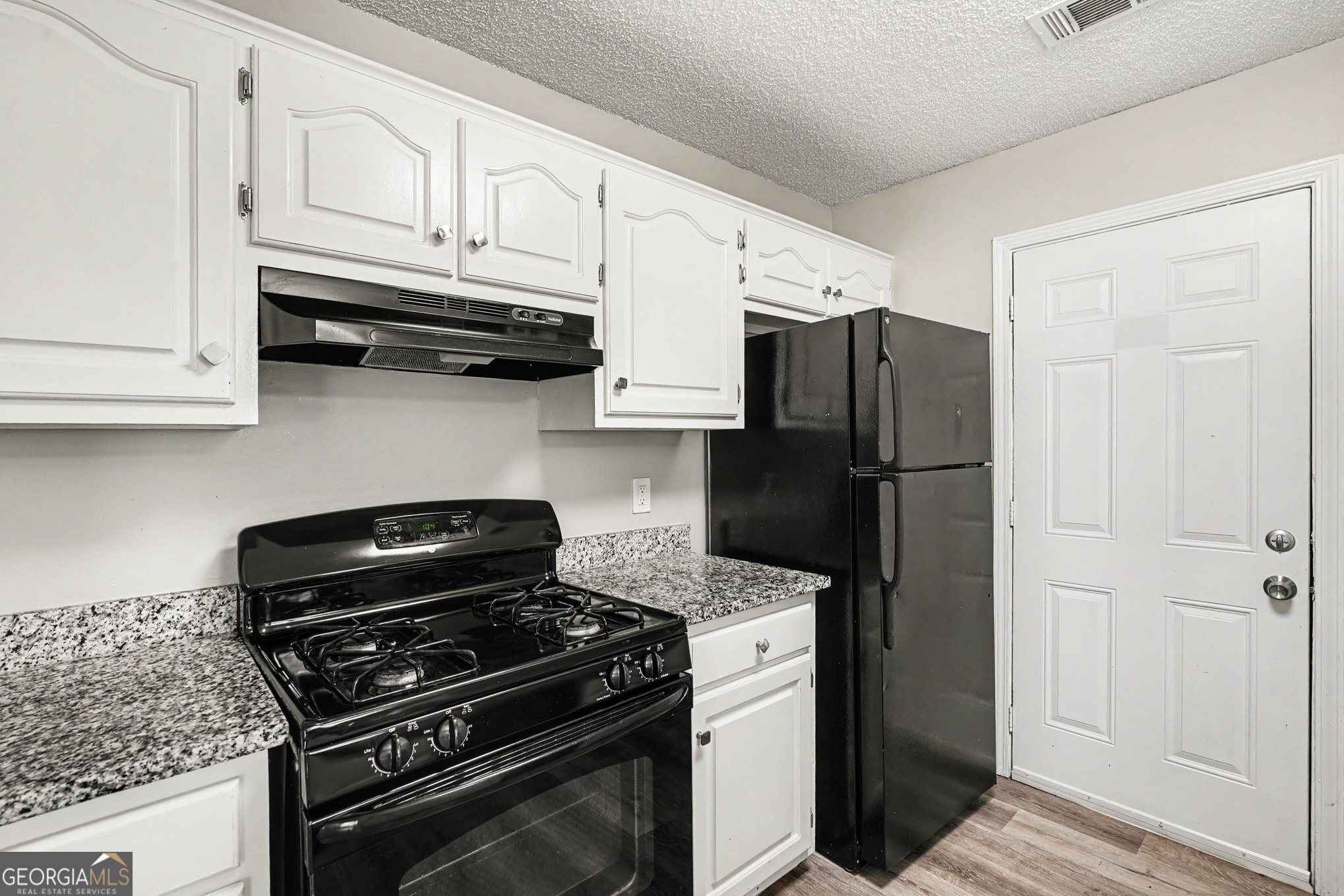 1382 N Hampton Drive Property Photo 7