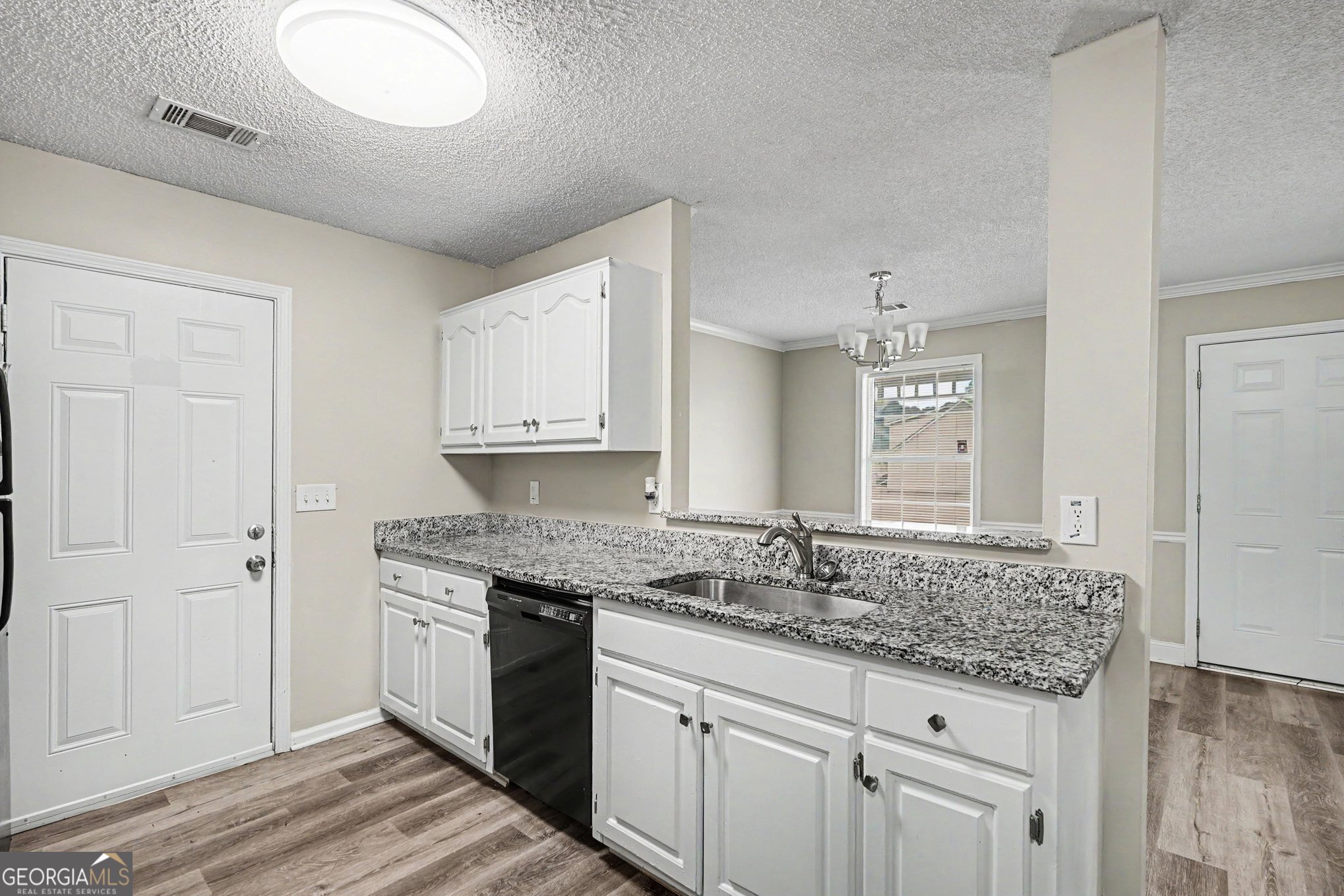 1382 N Hampton Drive Property Photo 8