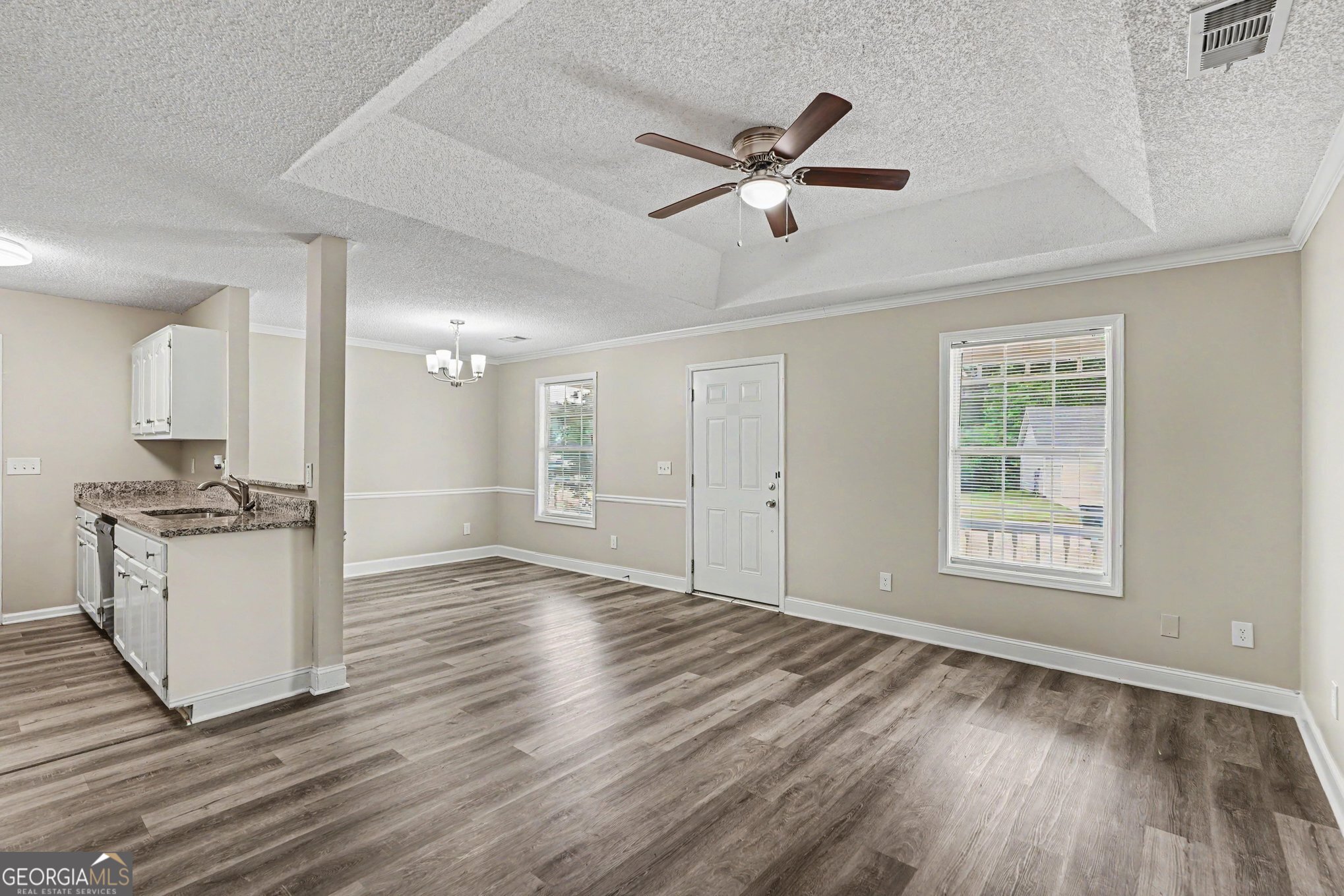 1382 N Hampton Drive Property Photo 9