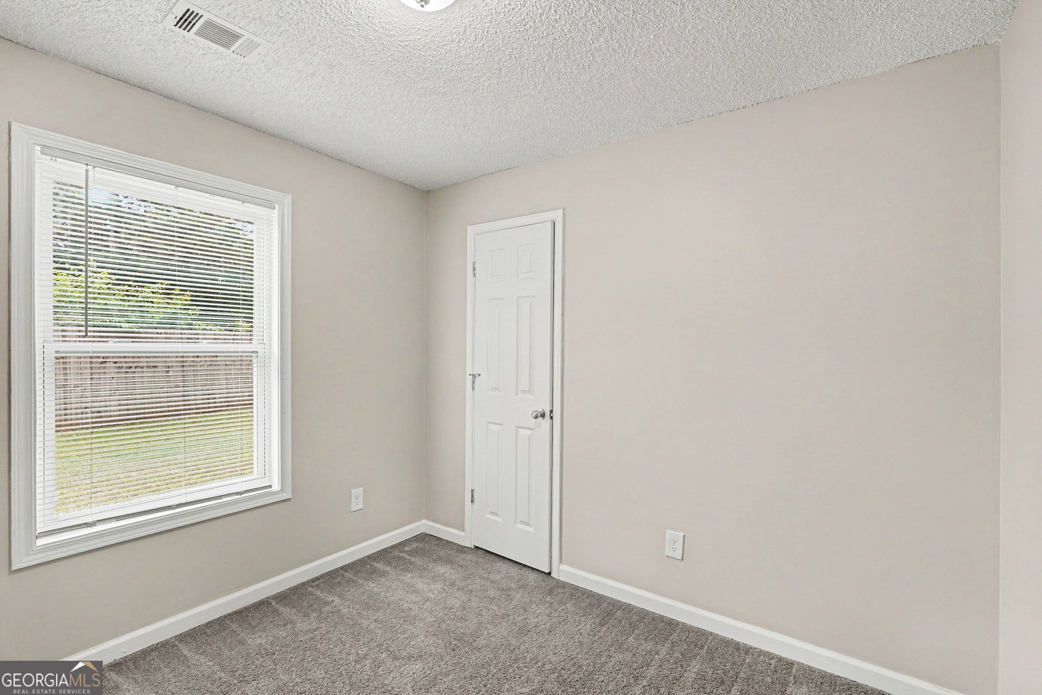 1382 N Hampton Drive Property Photo 18