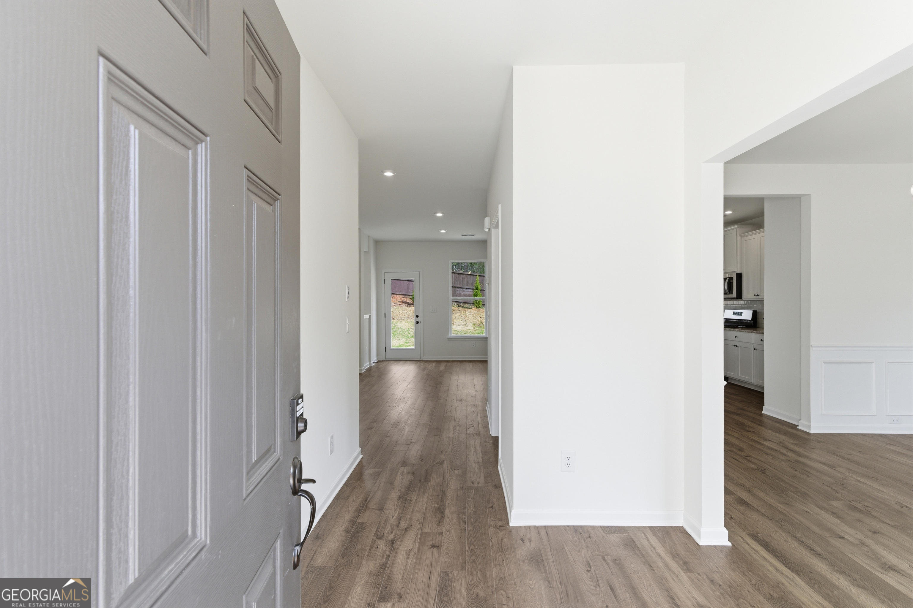 364 Waterbluff Drive Property Photo 2