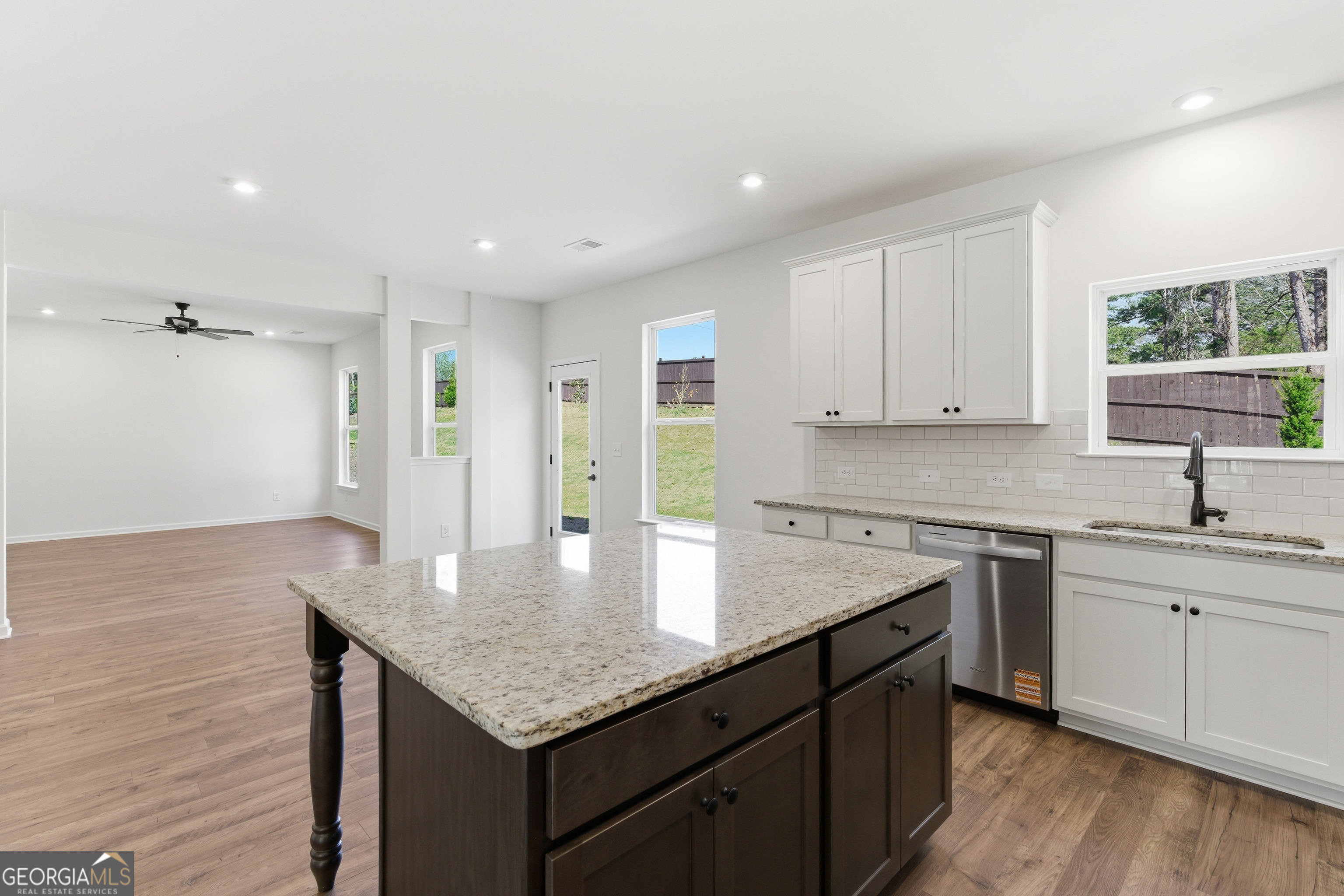 364 Waterbluff Drive Property Photo 6