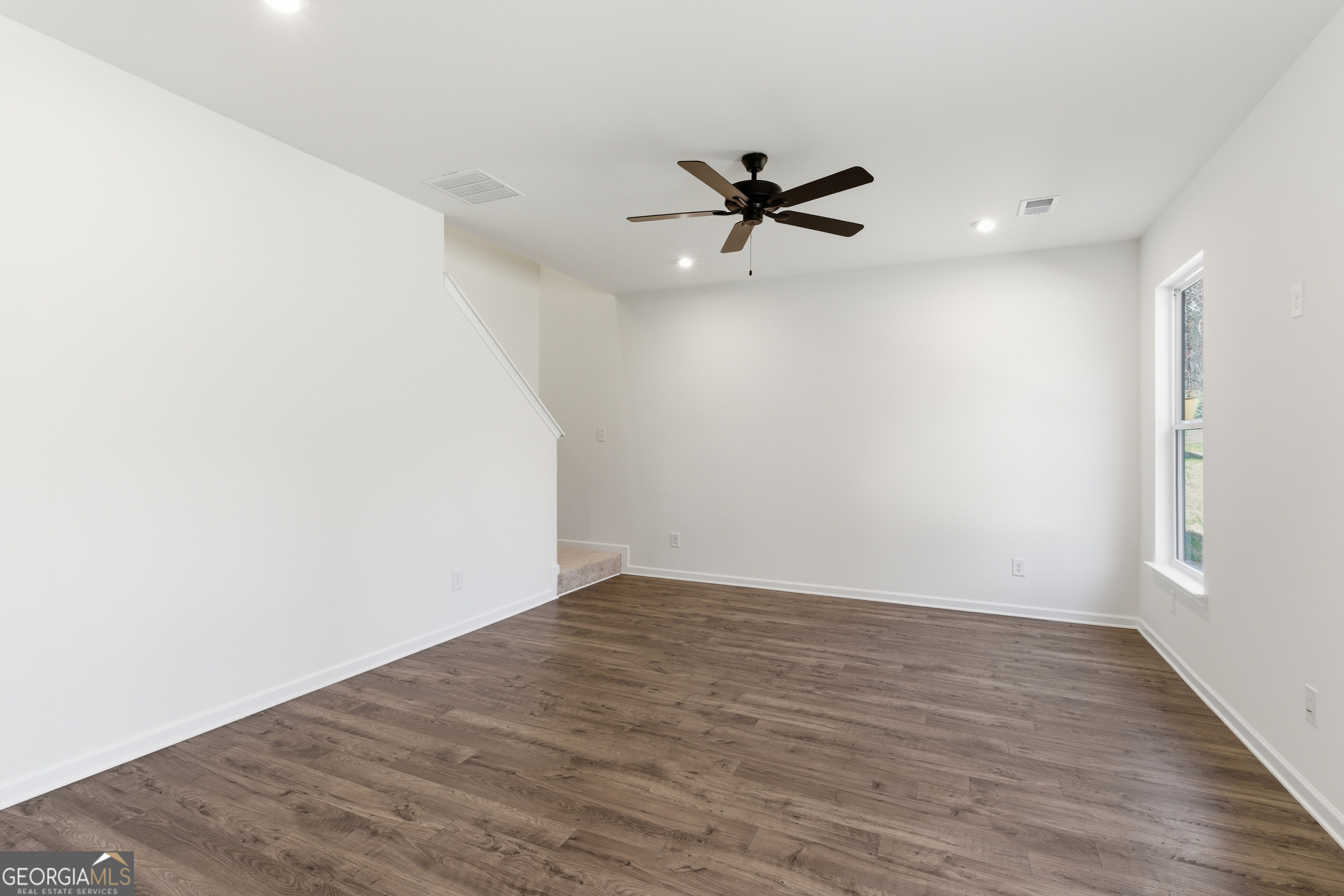 364 Waterbluff Drive Property Photo 10
