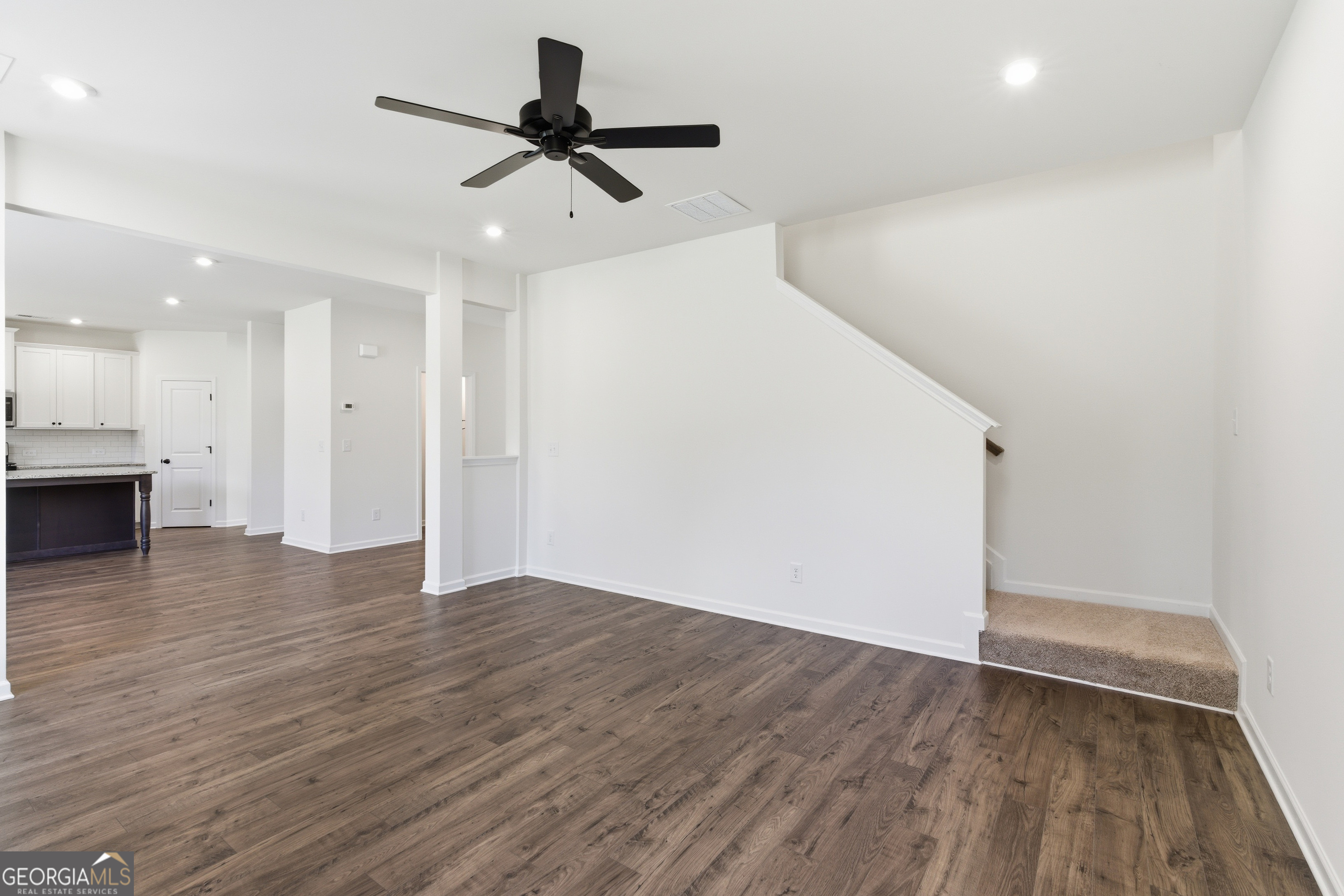 364 Waterbluff Drive Property Photo 11