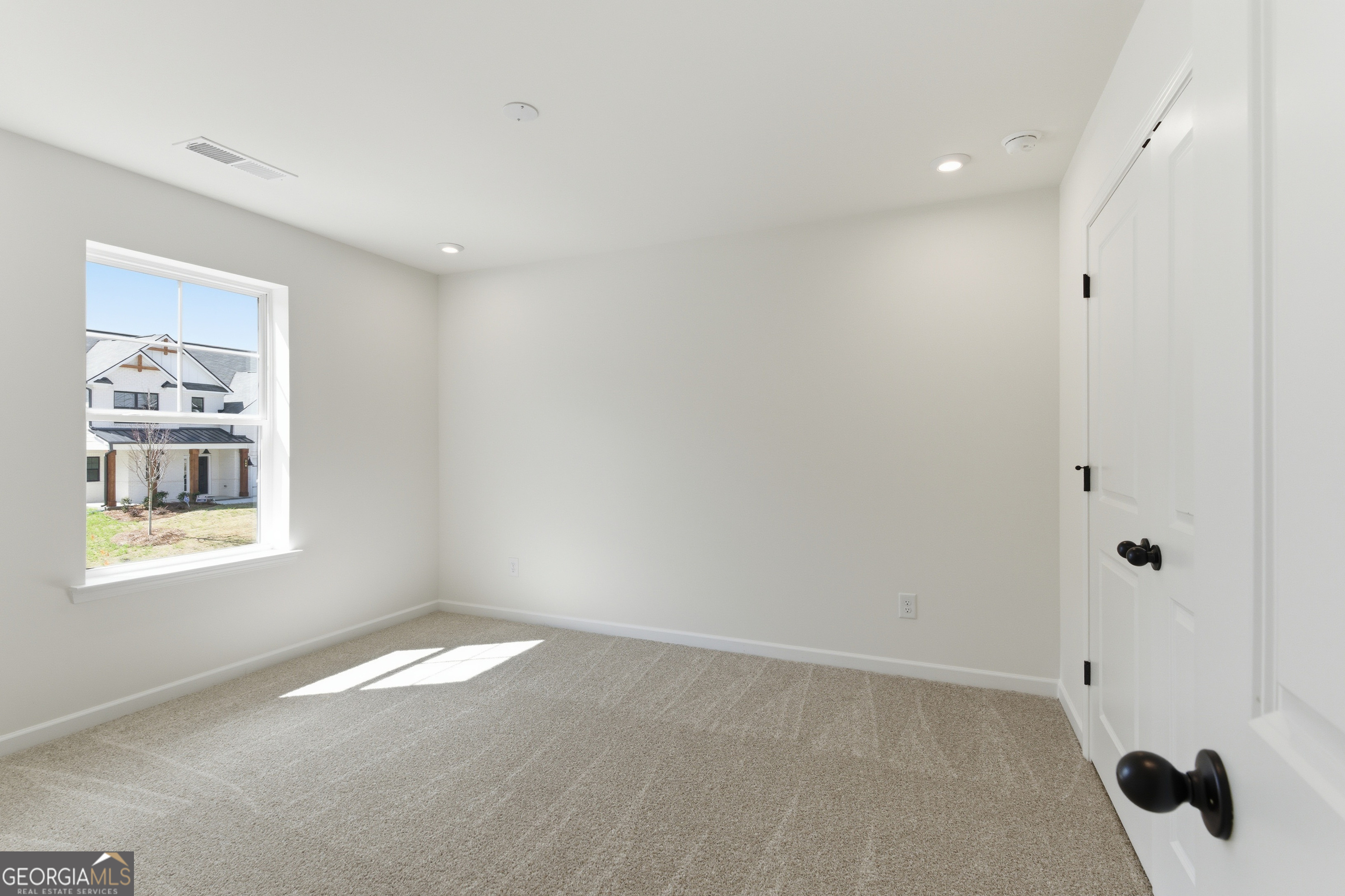 364 Waterbluff Drive Property Photo 15