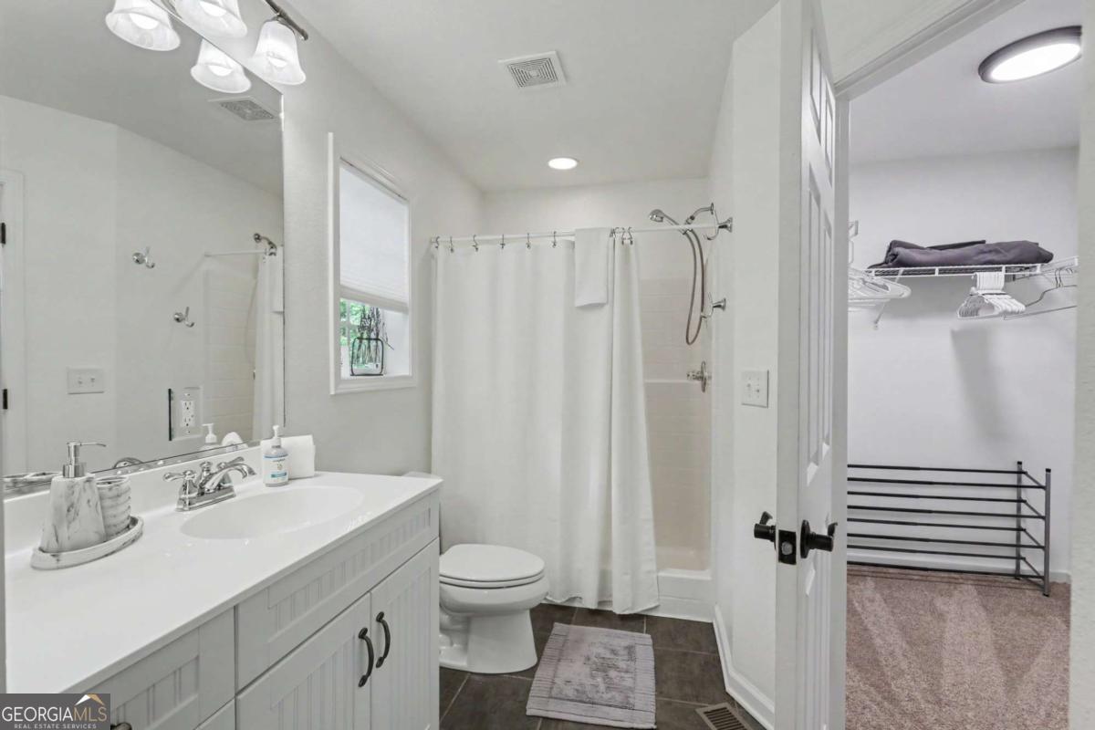 136 Madison Avenue Property Photo 17