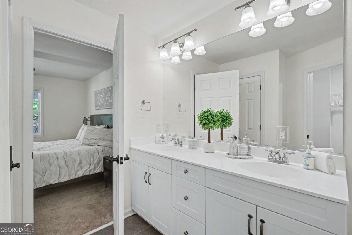 136 Madison Avenue Property Photo 19