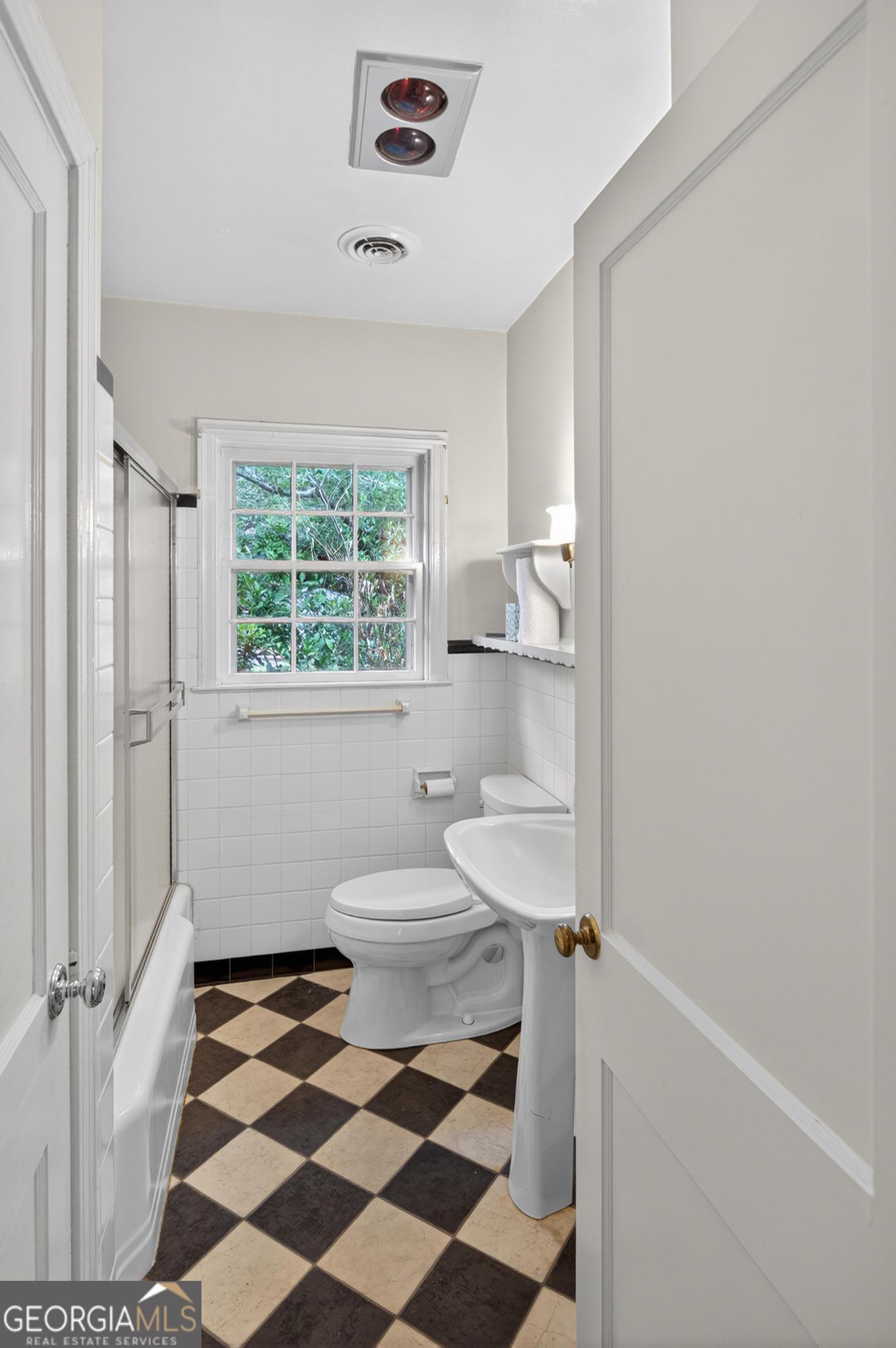 447 S College Street Property Photo 35