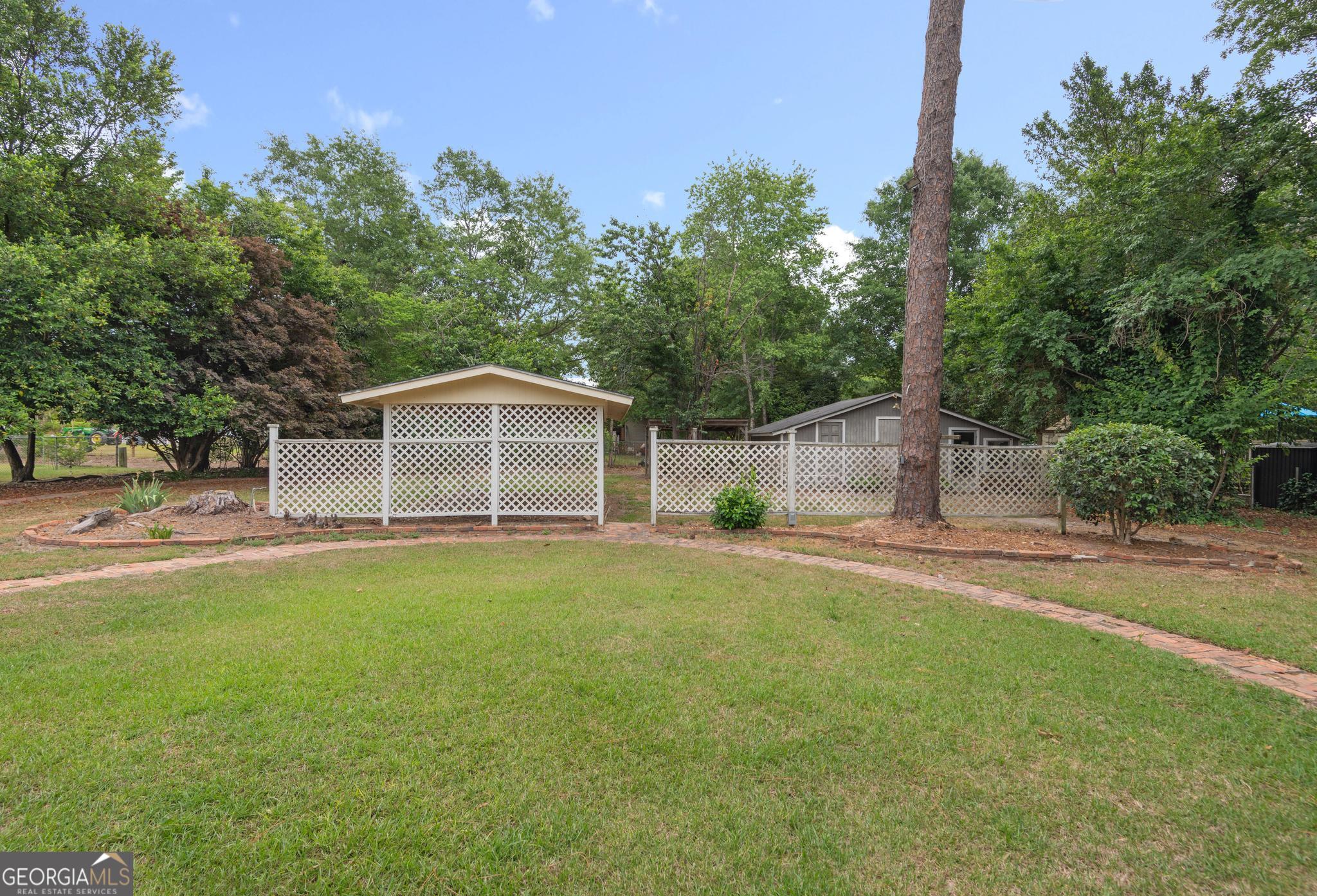447 S College Street Property Photo 42