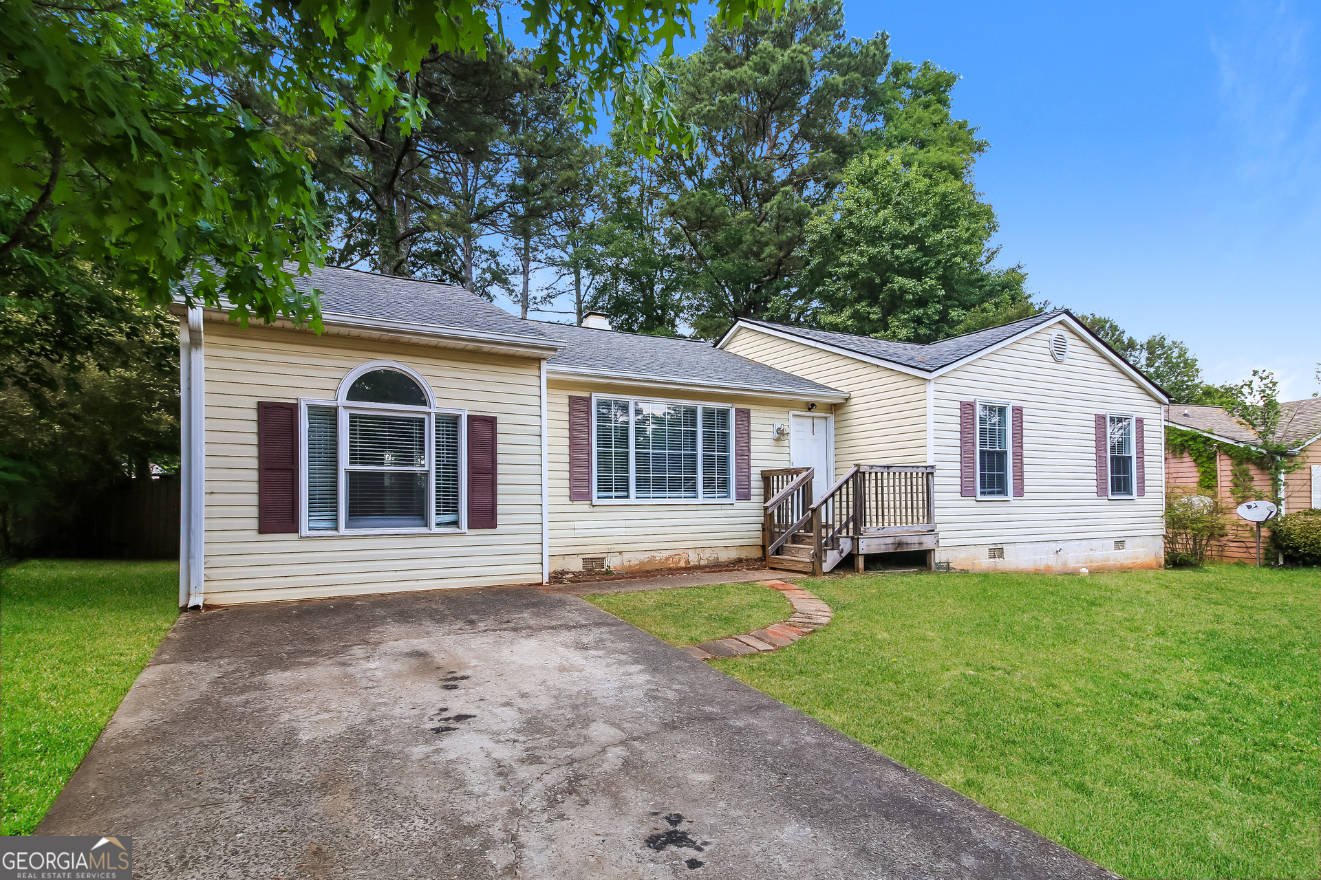 1106 Reynolds Court Property Photo 2