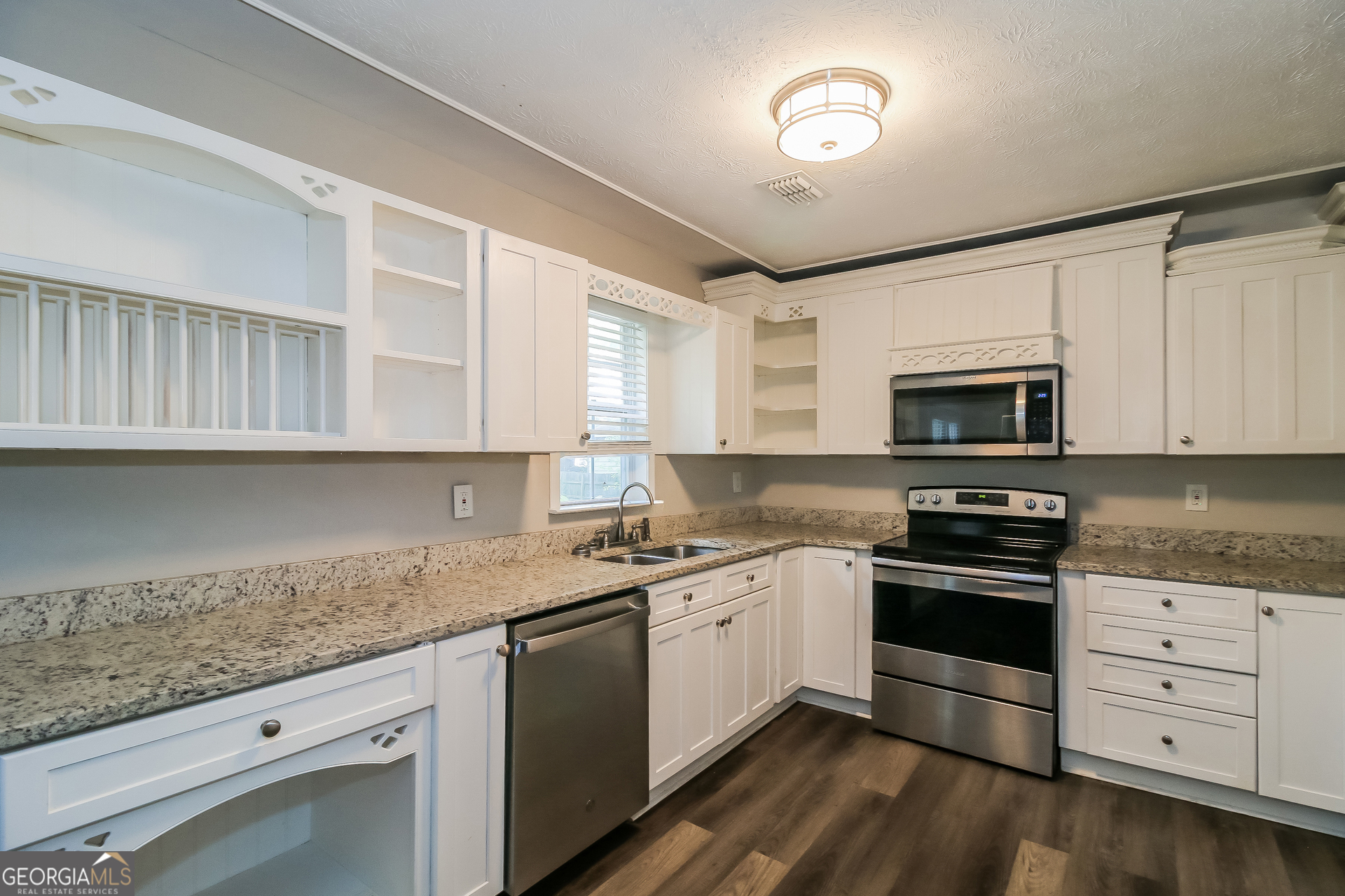1106 Reynolds Court Property Photo 6