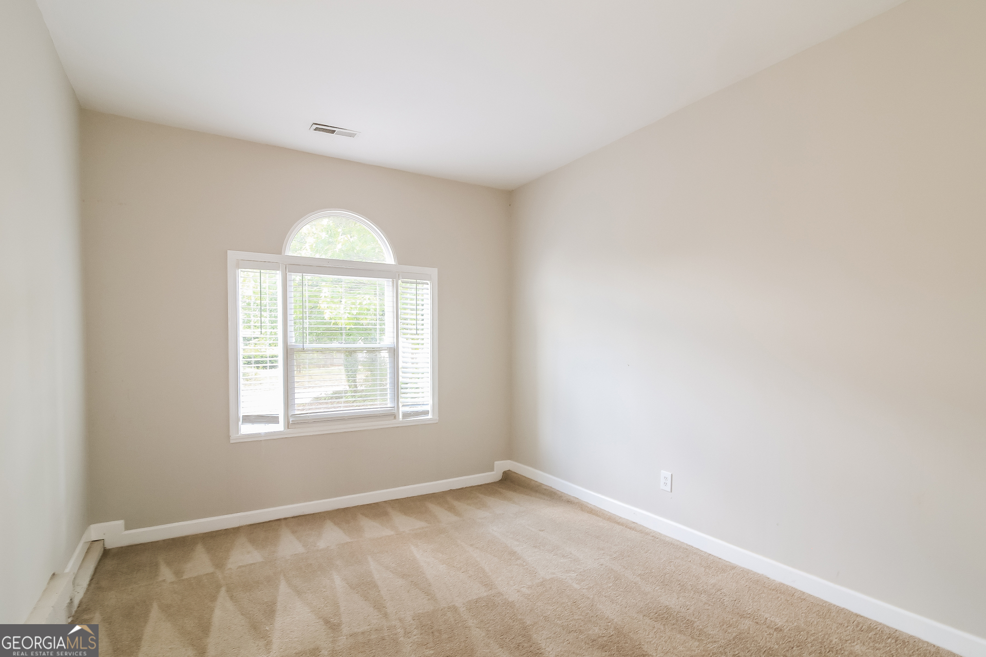 1106 Reynolds Court Property Photo 8