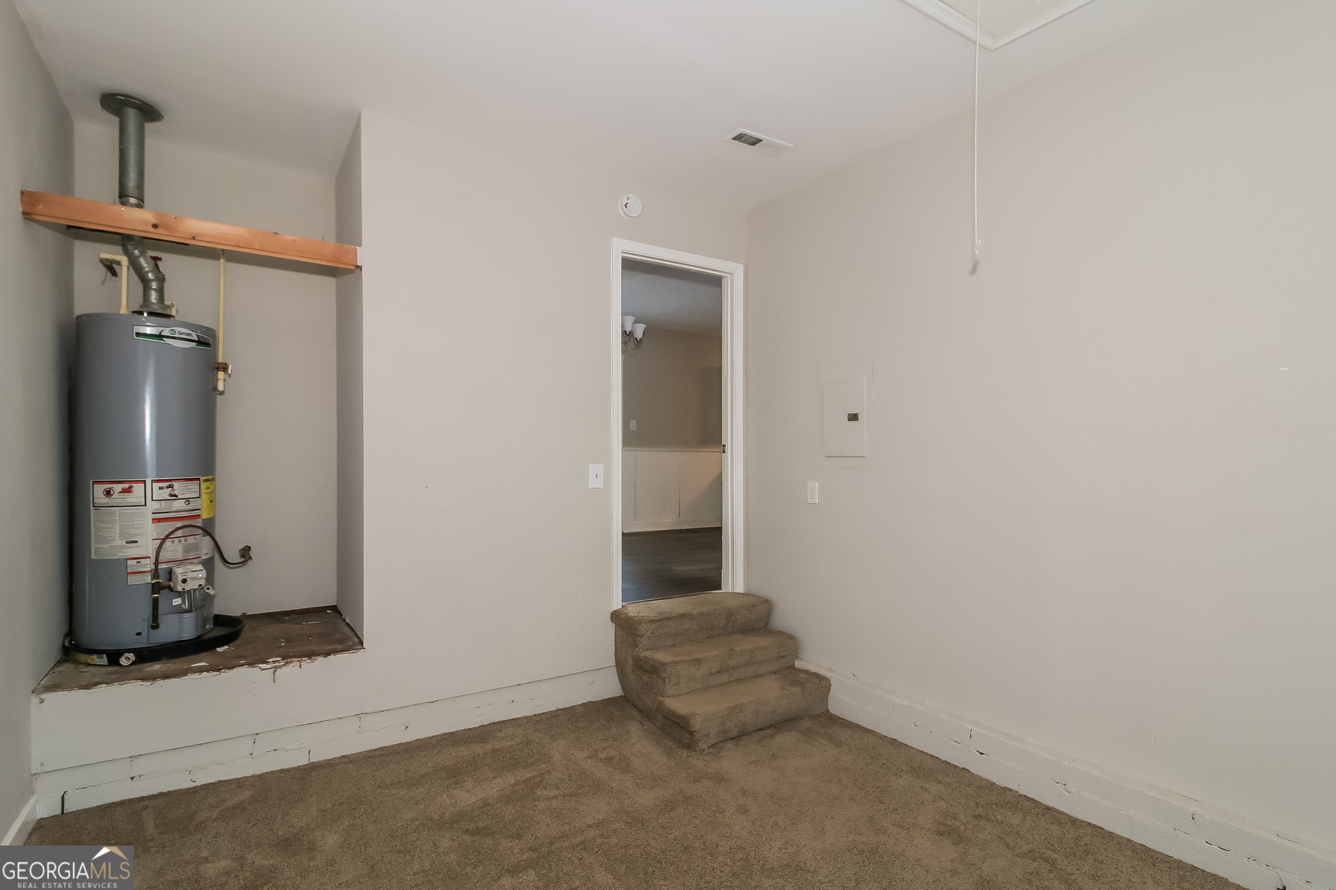 1106 Reynolds Court Property Photo 9