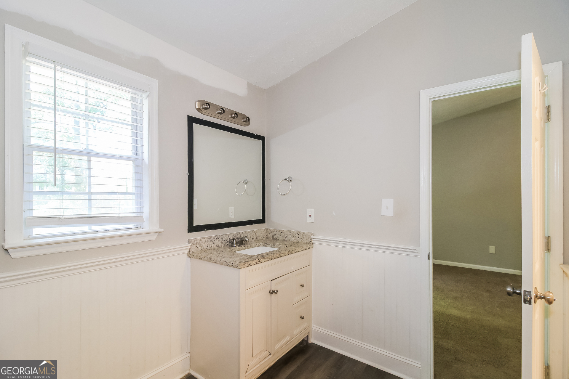 1106 Reynolds Court Property Photo 12