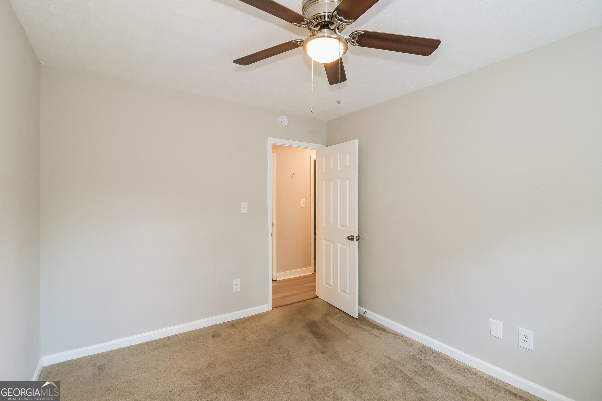 1106 Reynolds Court Property Photo 16