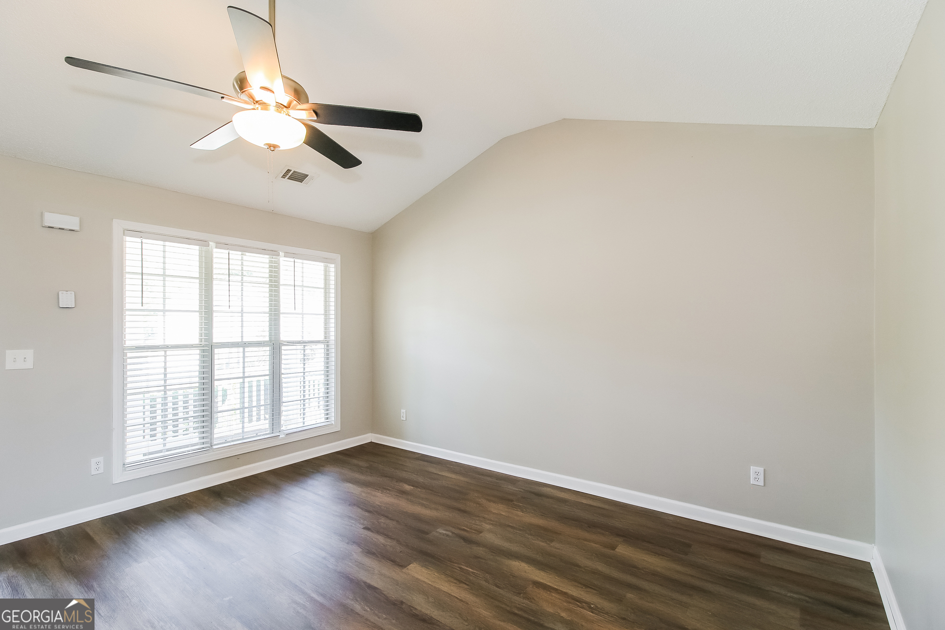 5991 Waggoner Court Property Photo 3