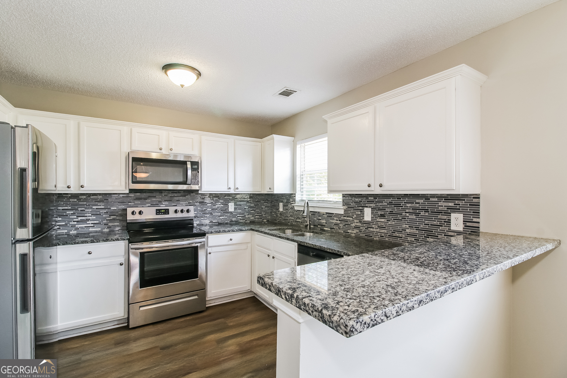 5991 Waggoner Court Property Photo 7
