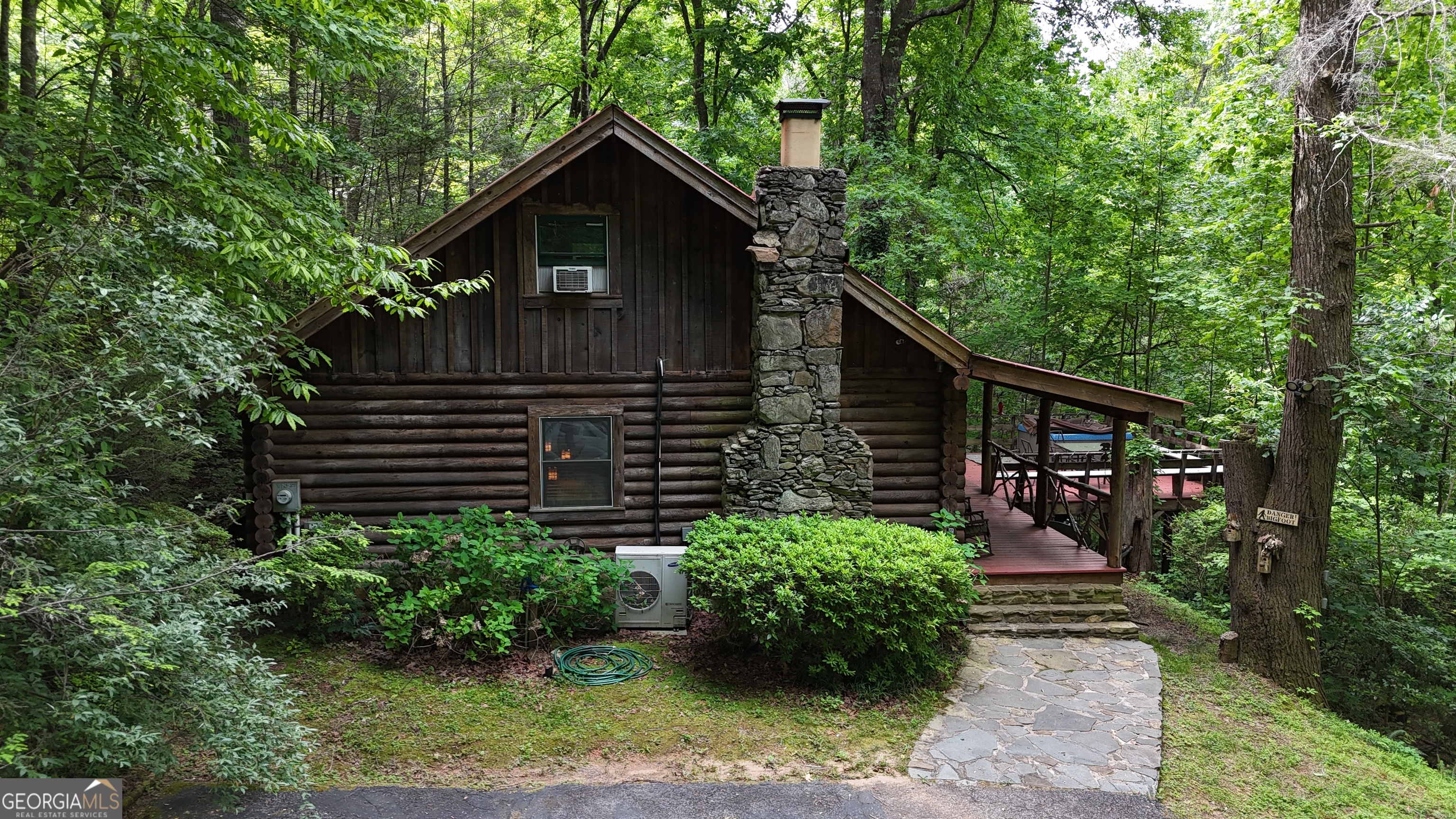192 Wilderland Trail Property Photo 4