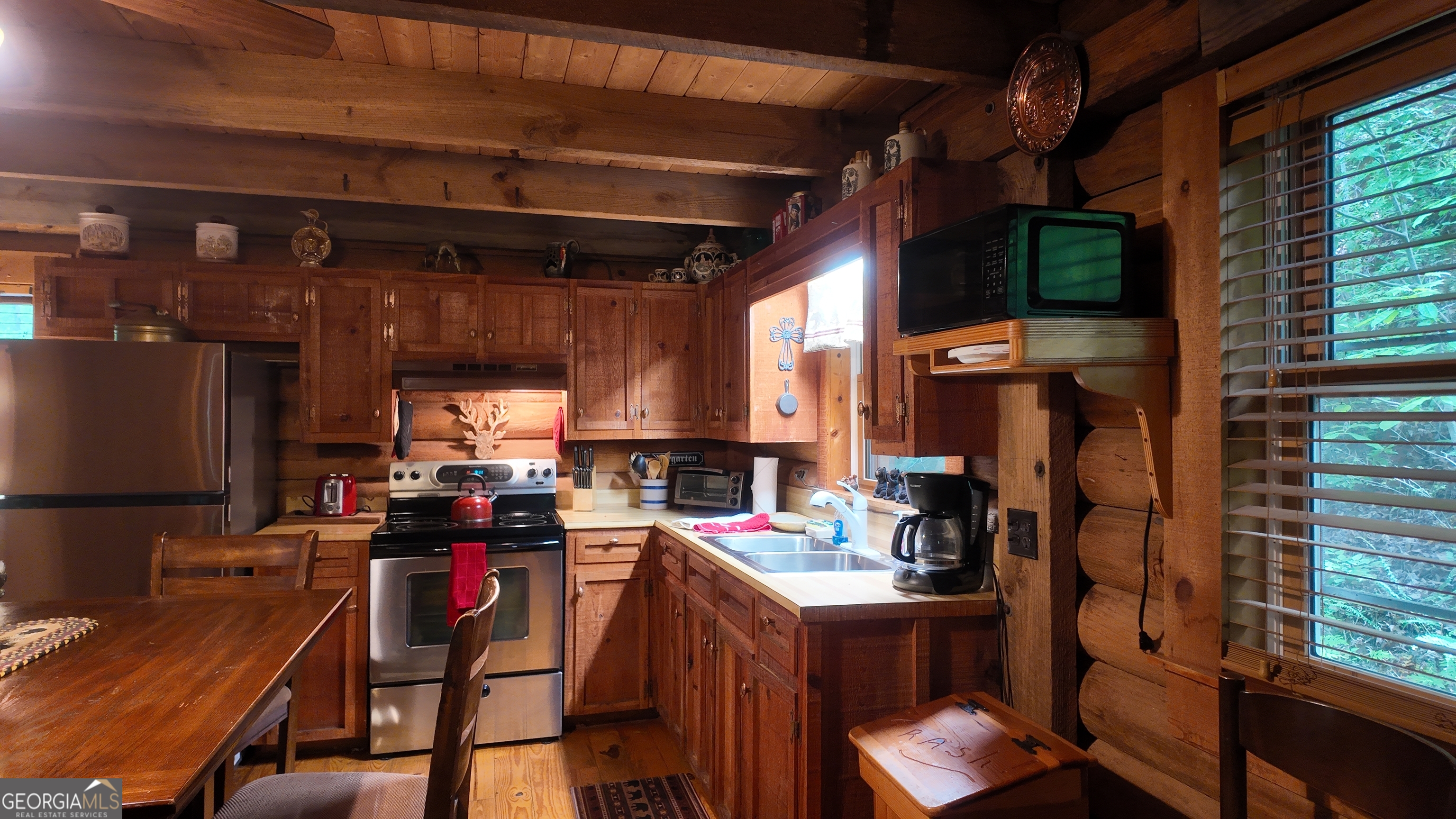192 Wilderland Trail Property Photo 8