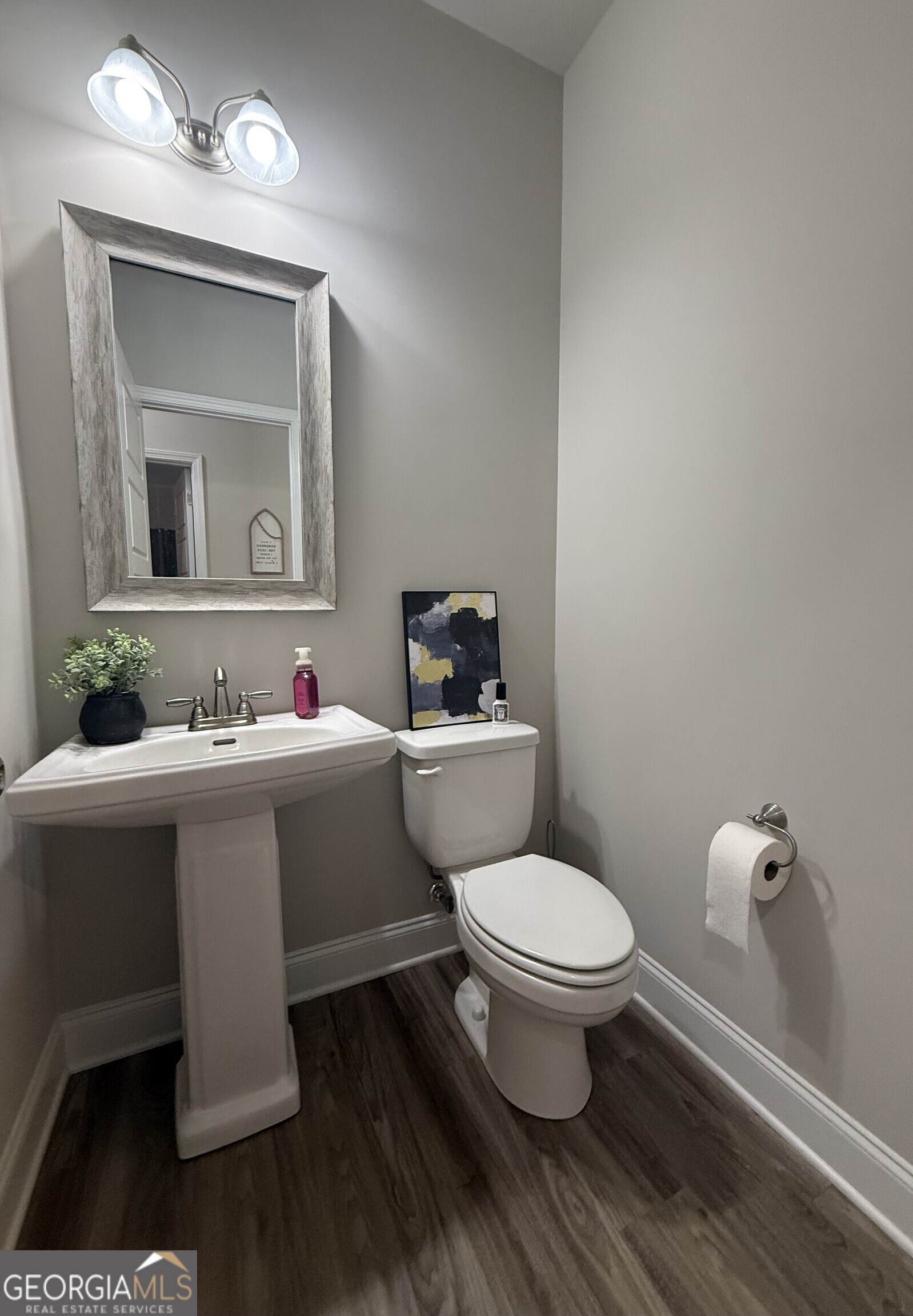 136 Pebble Lane Property Photo 13