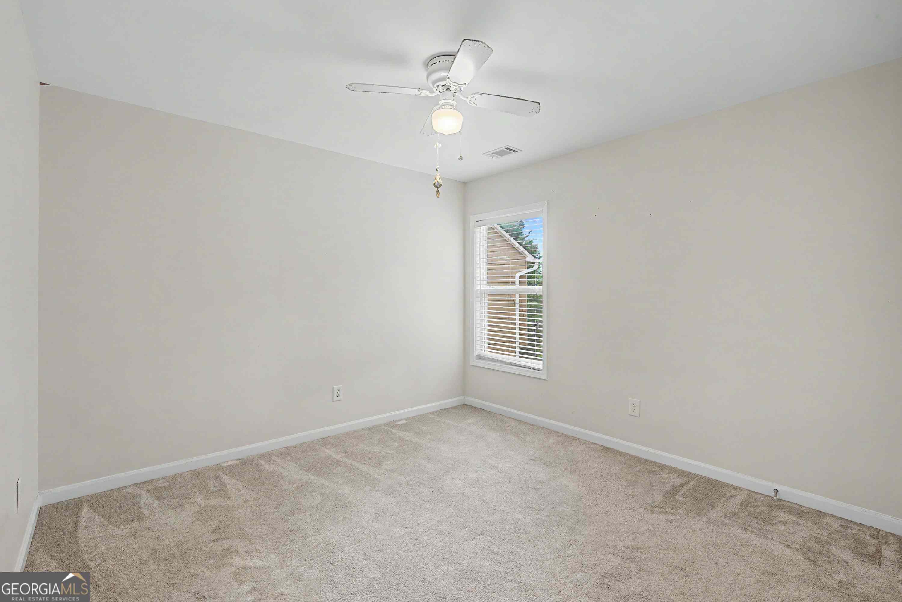 6060 Bentley Way Property Photo 16