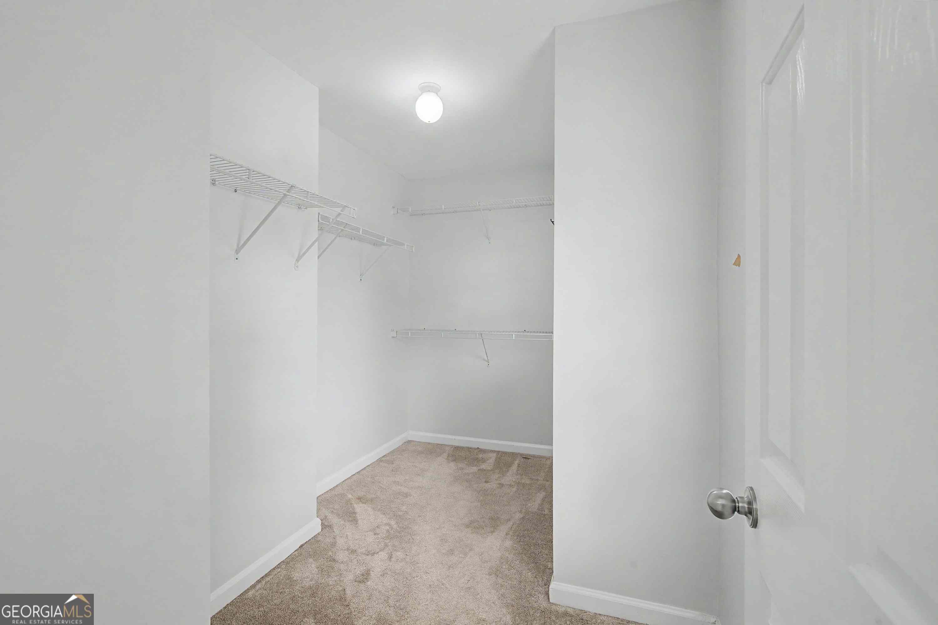 6060 Bentley Way Property Photo 23