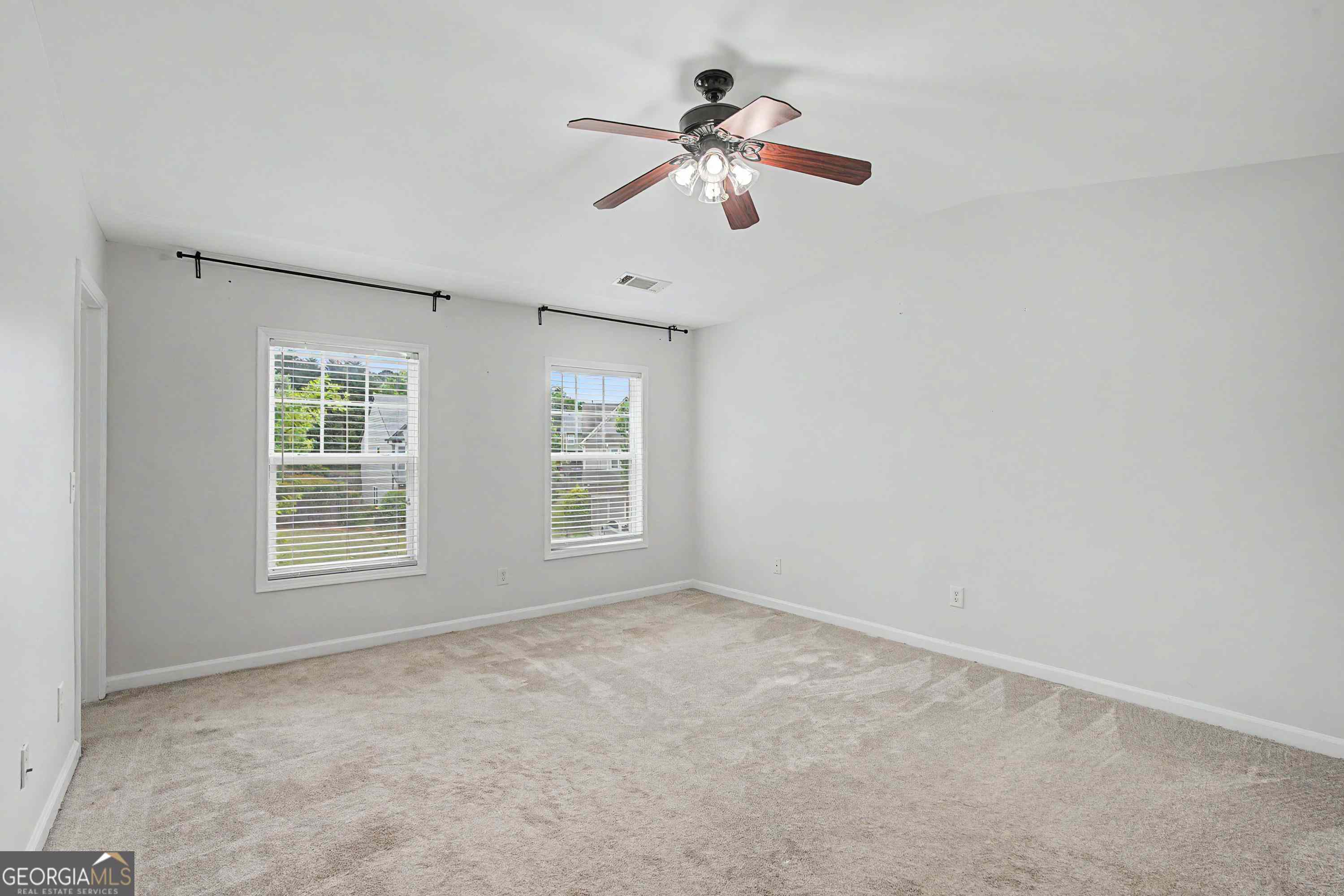 6060 Bentley Way Property Photo 25