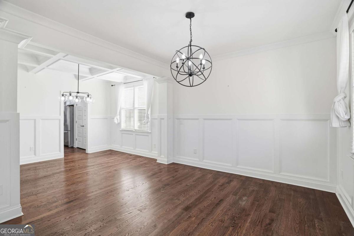 210 S Howard Street Se Property Photo 7