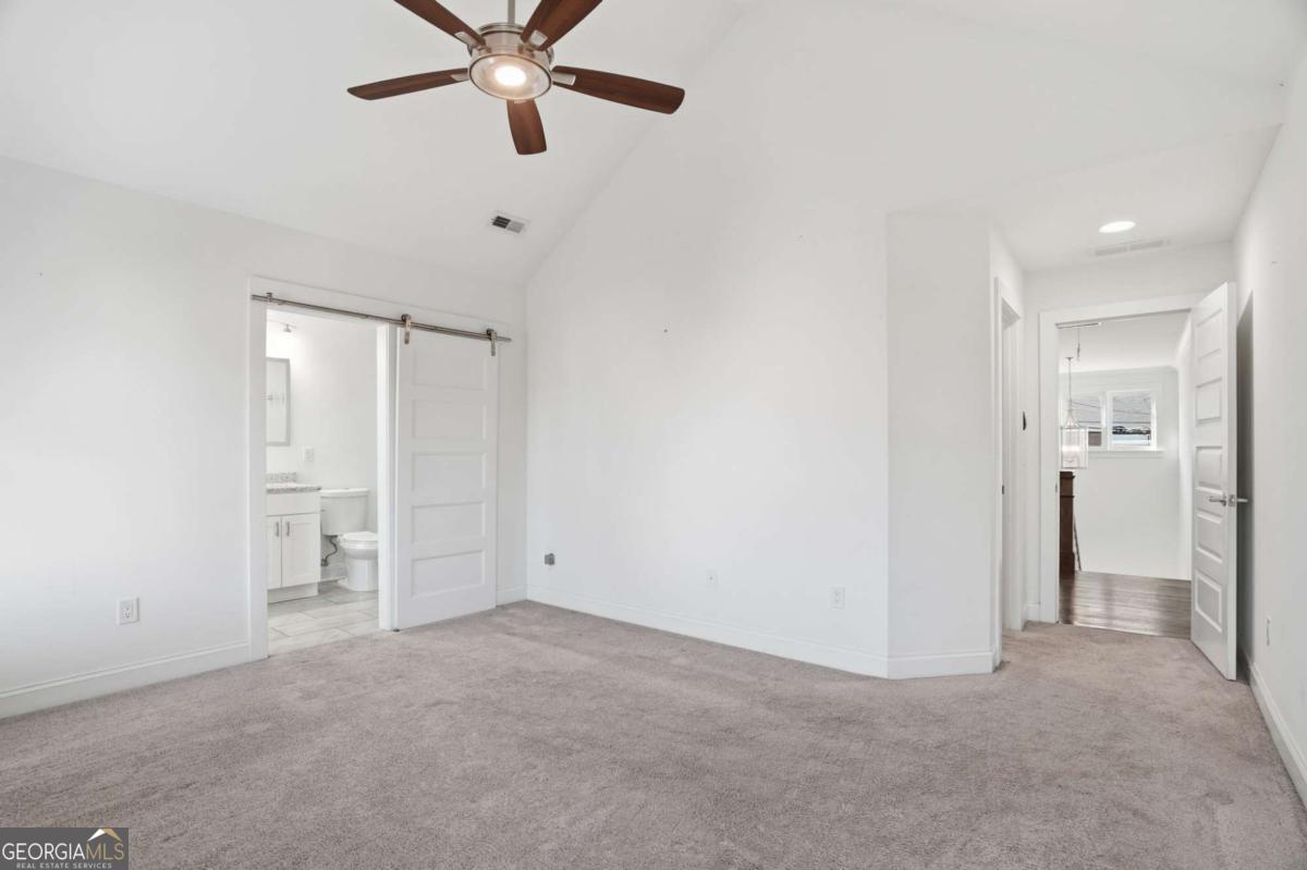 210 S Howard Street Se Property Photo 25