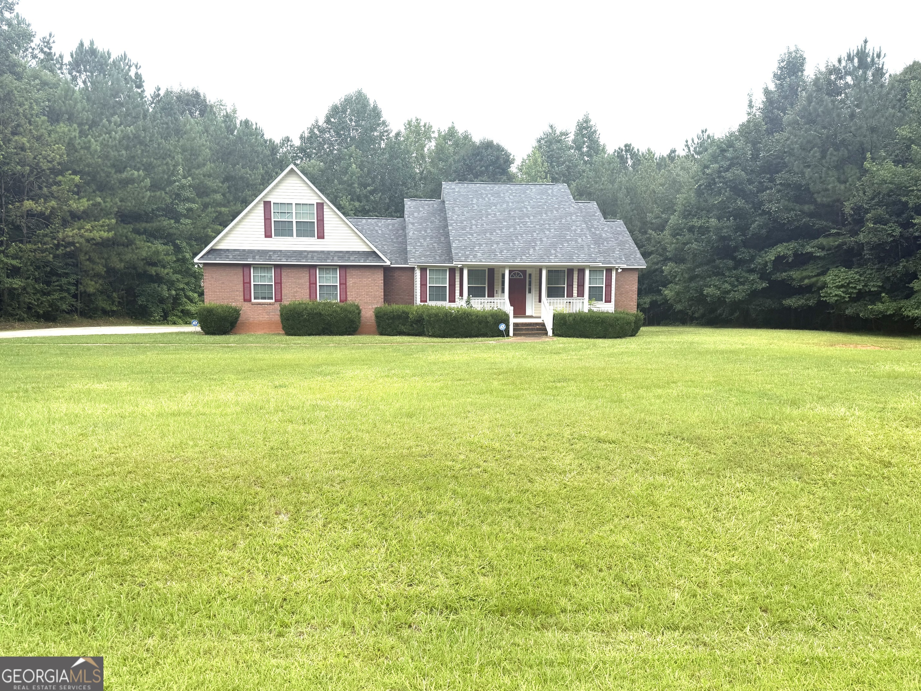 105 Nealys Way Property Photo 1