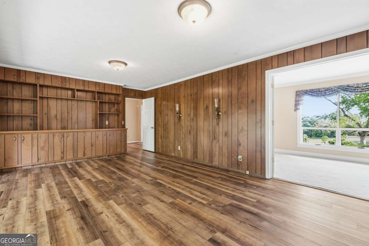 56 Claymont Road Property Photo 12