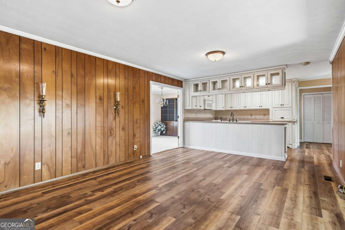 56 Claymont Road Property Photo 14