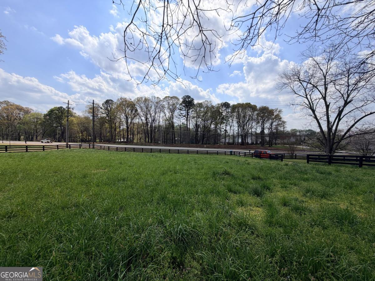 662 Old Gainesville Highway Property Photo 15
