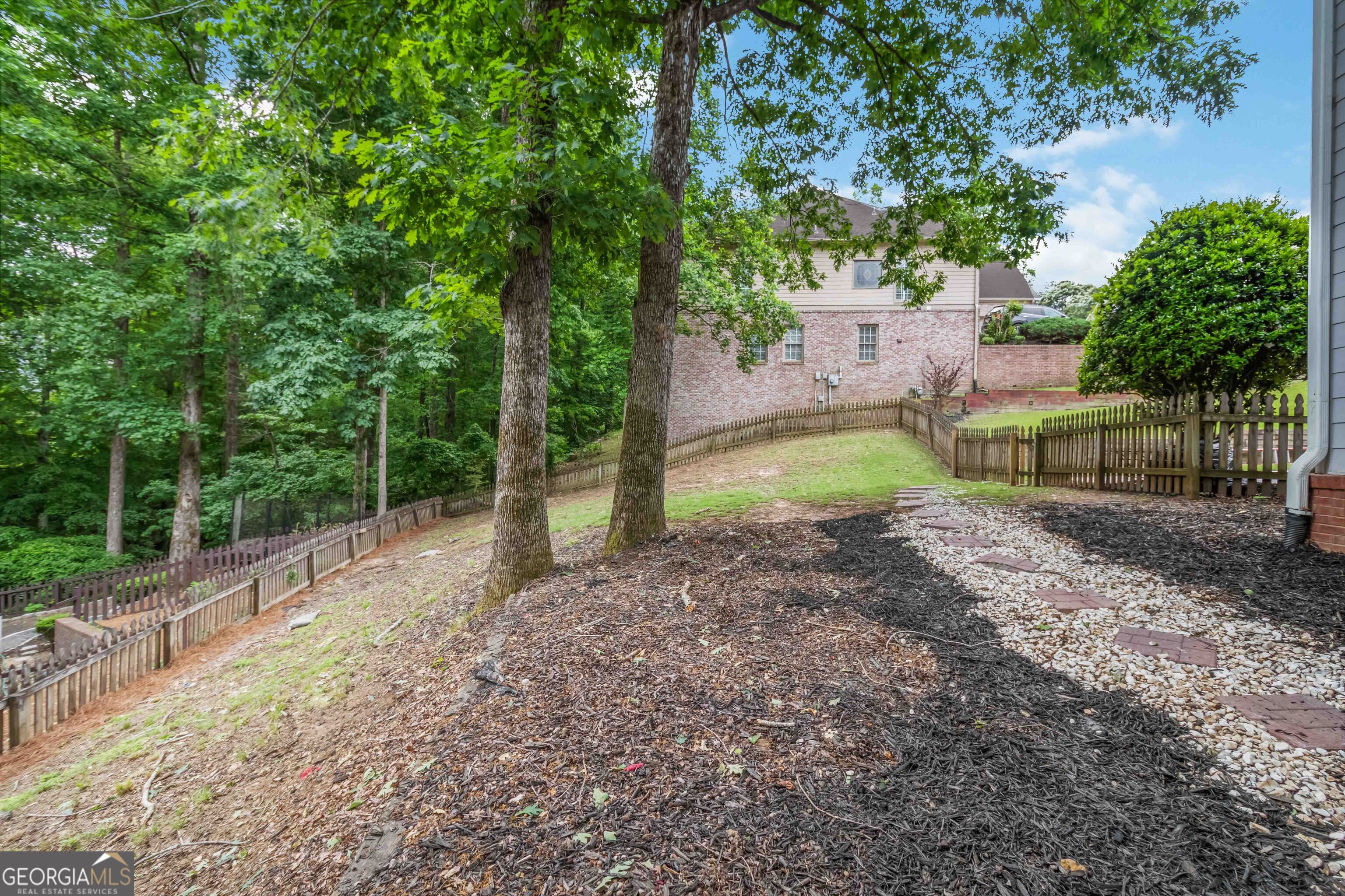 1405 Lamont Circle Property Photo 6