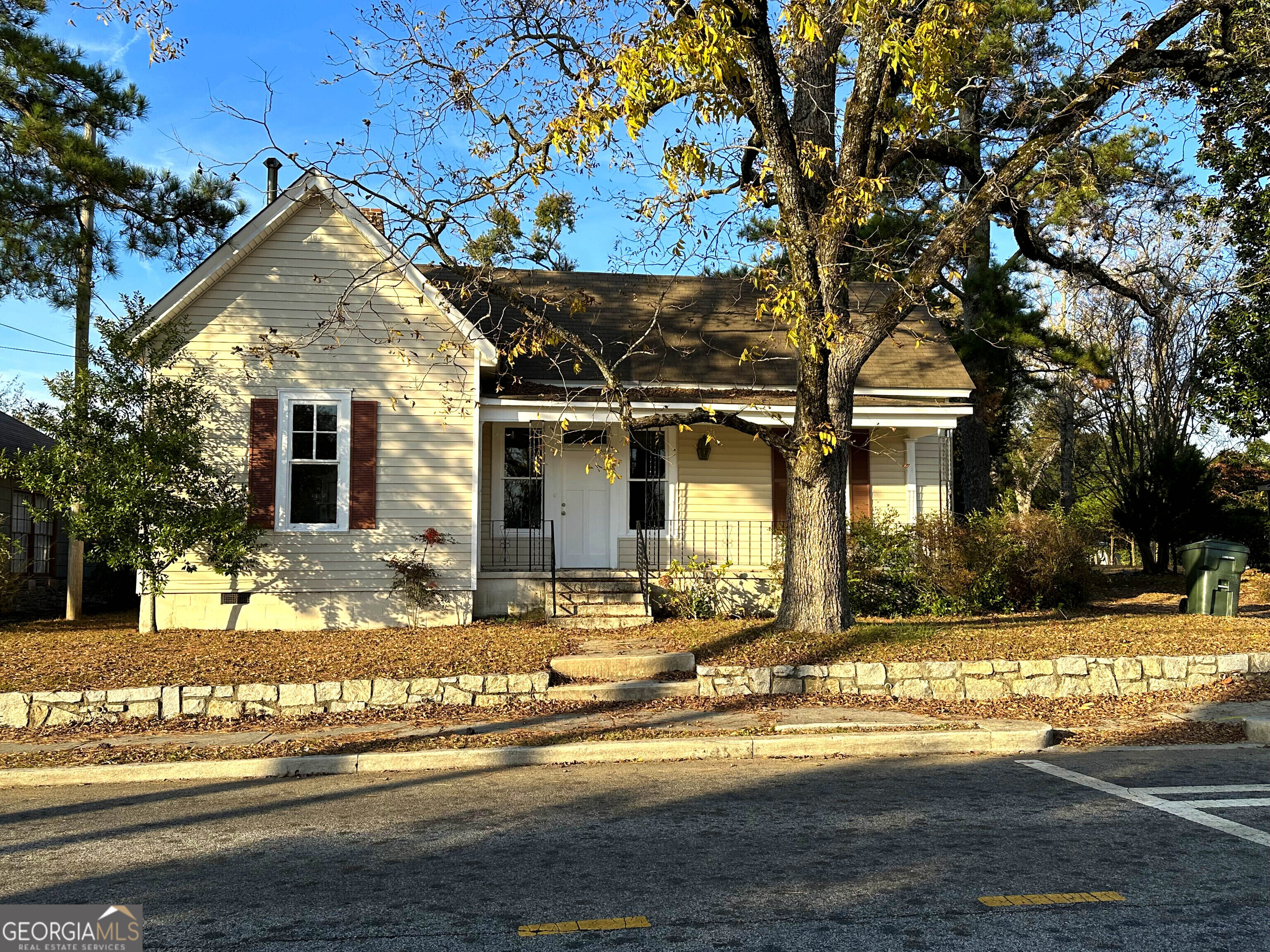 1007 Peek Street Nw Property Photo 1